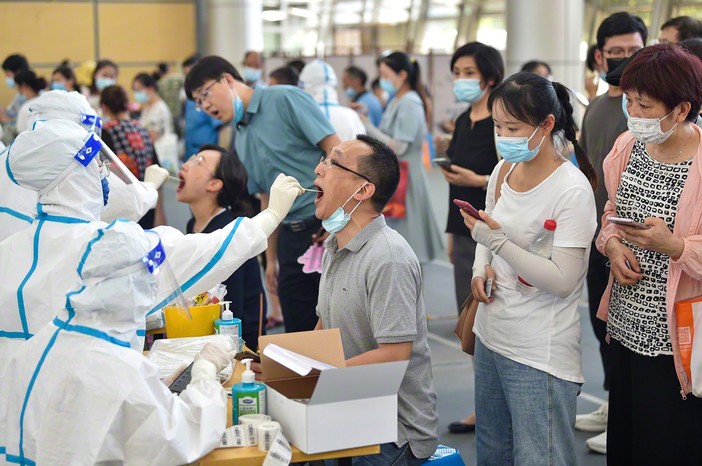 南京开展全员核酸检测