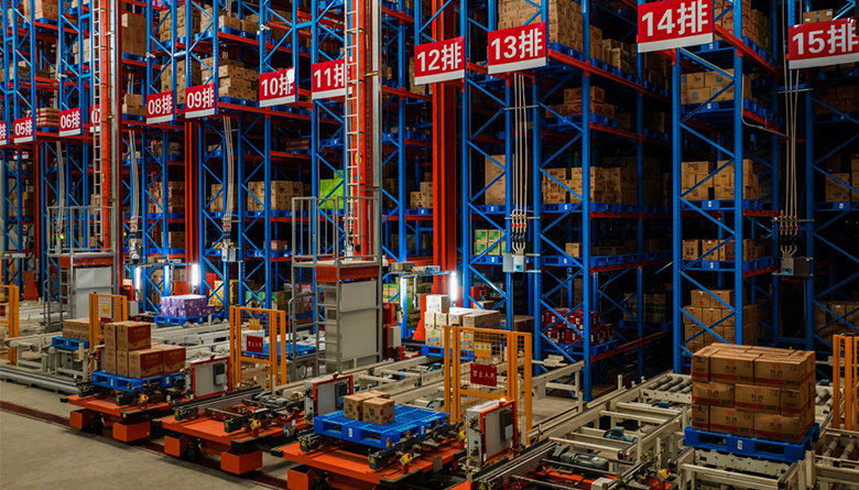 6月30日,淮安市电子商务物流园某电商企业无人智能仓储库,多组高压